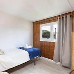 Casa *